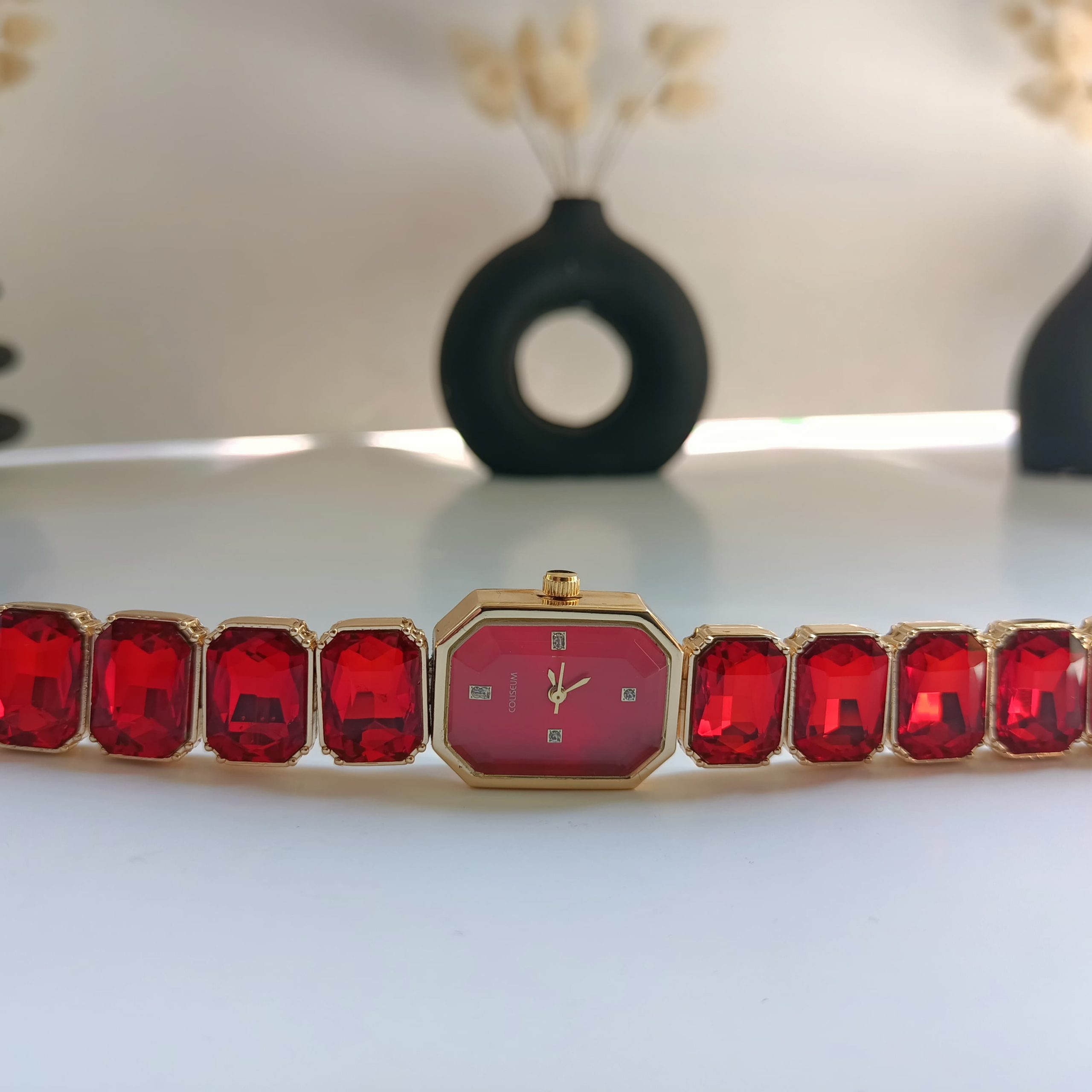 Sekizgen kırmızı saat