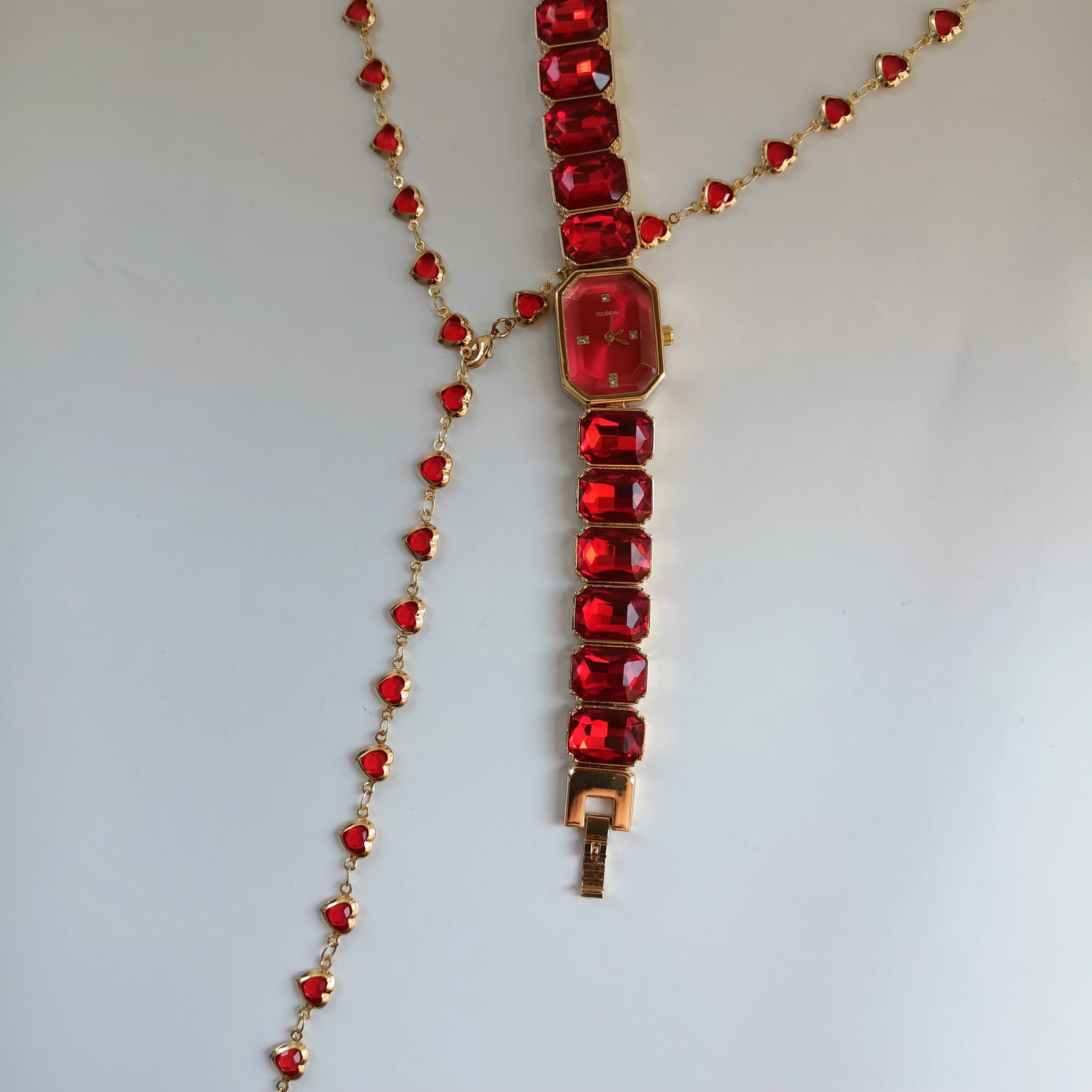 Sekizgen kırmızı saat Ve Y Kolye