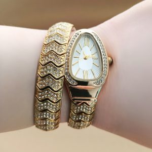 Yılan Model Taşlı Lüks Kadın Kol Saati