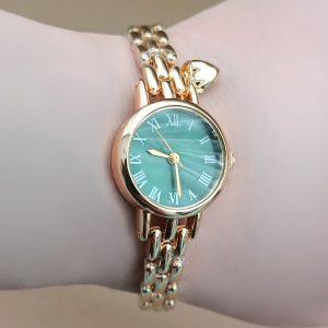 Kalp Charmlı Roma Rakamlı Kadın Kol Saati